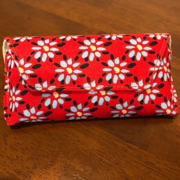 Vera Bradley Accessories - Vera Bradley Venetian Flowers Hard Shell Glasses Case Used